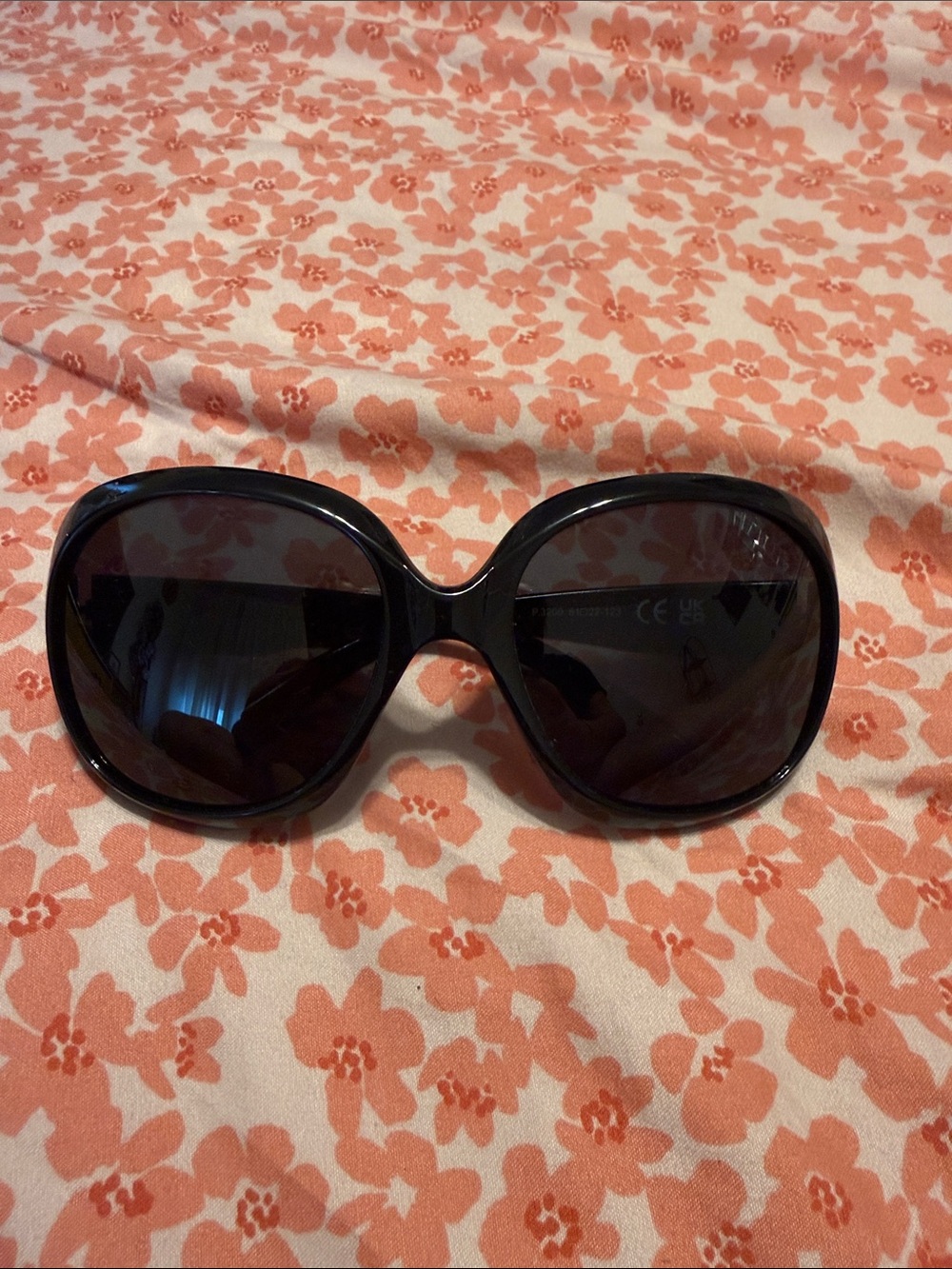 Oversized Black Women's Sunglasses